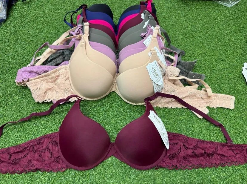 Random Colour & Designe Polyester Embroidered Padded Padded Bra